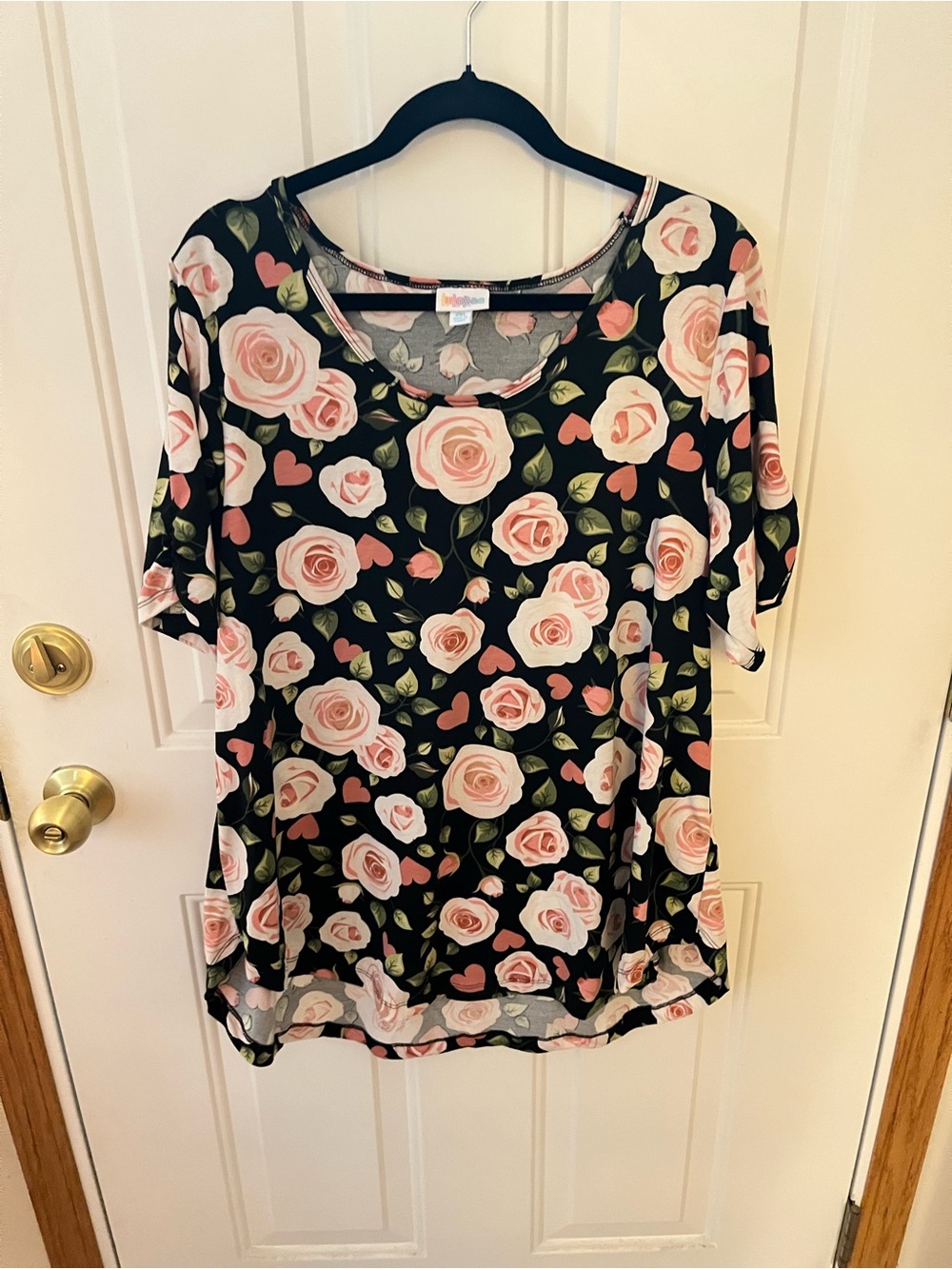 LuLaRoe 2XL Black Pink Rose Floral Heart Tunic Top High Low Hem